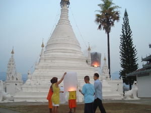 HGN: Sunset at Phra That Doi Kong Mu