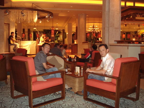 SLMC: Lobby Lounge at Mactan