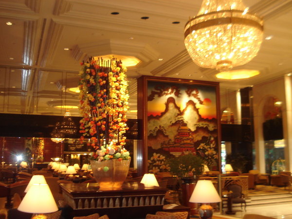 HGK: Kowloon Shangri-la Lobby