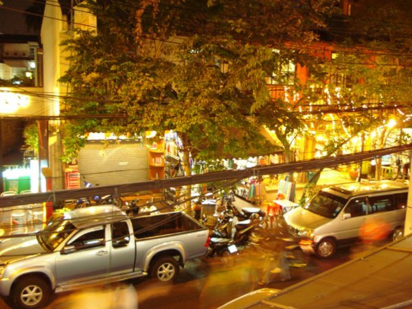 HAN2: Hotel balcony near Khoa San Road