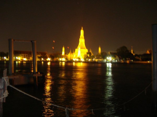 HAN2: Wat Arun
