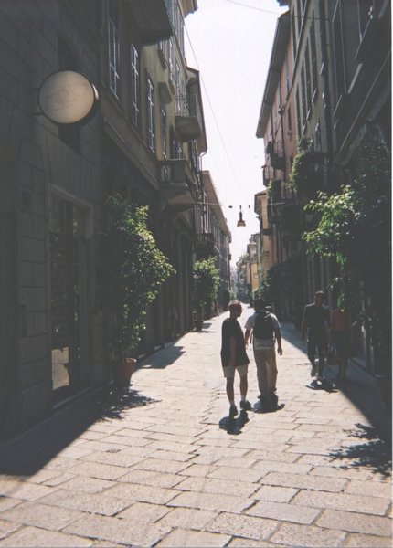 Strolling Milan Sidestreets