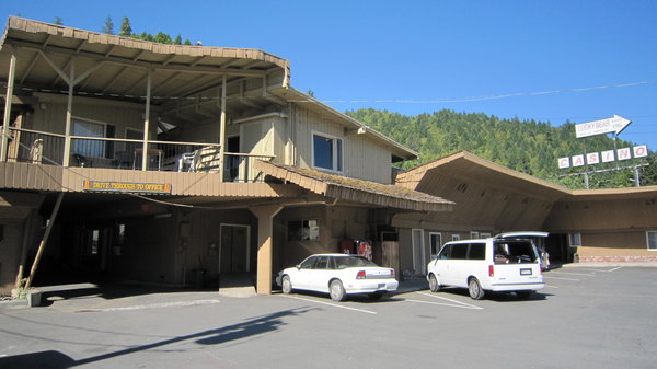 Big Foot Motel, Willow Creek, California