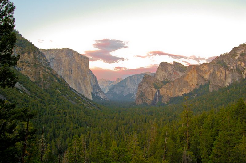 Stunning Yosemite Valley at Dusk