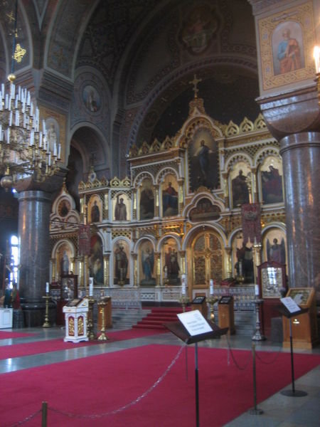 Inside Uspenski Cathedral