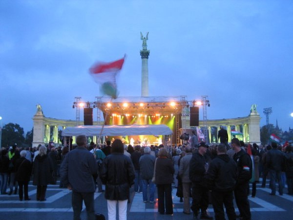 Concert At Heroe's Square