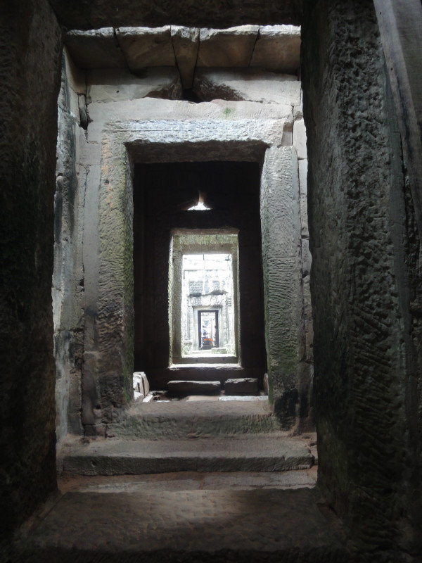 Passageway, Banteay Kdai