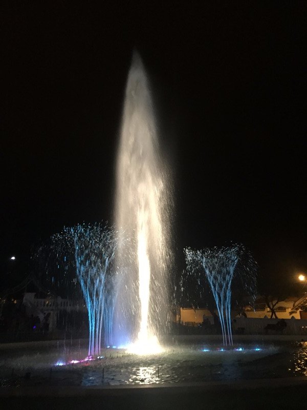 Fountain Show, Sucre