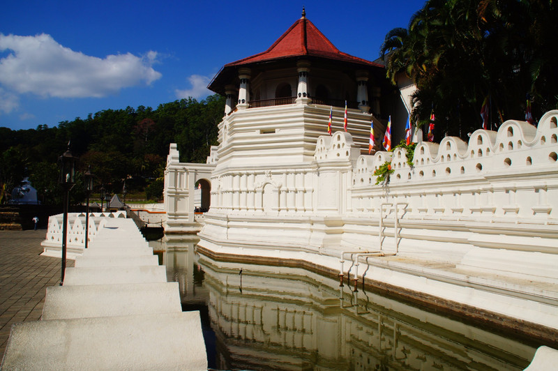 Temple Of The Sacred Tooth Relic Of Lord Buddha