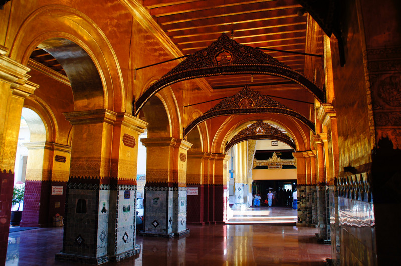 Inside The Mahamuni Paya