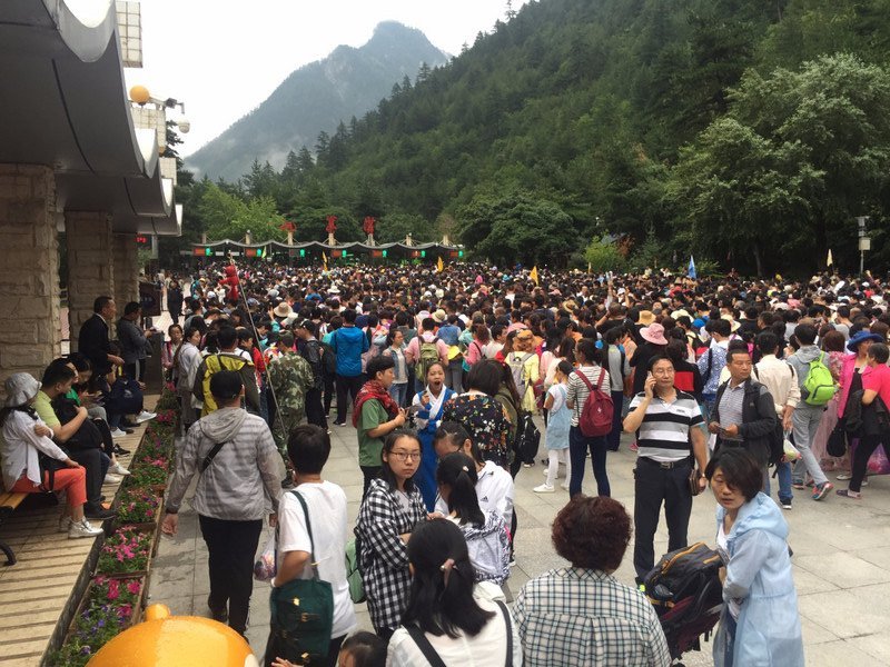 Crowds At Jiuzhaigou
