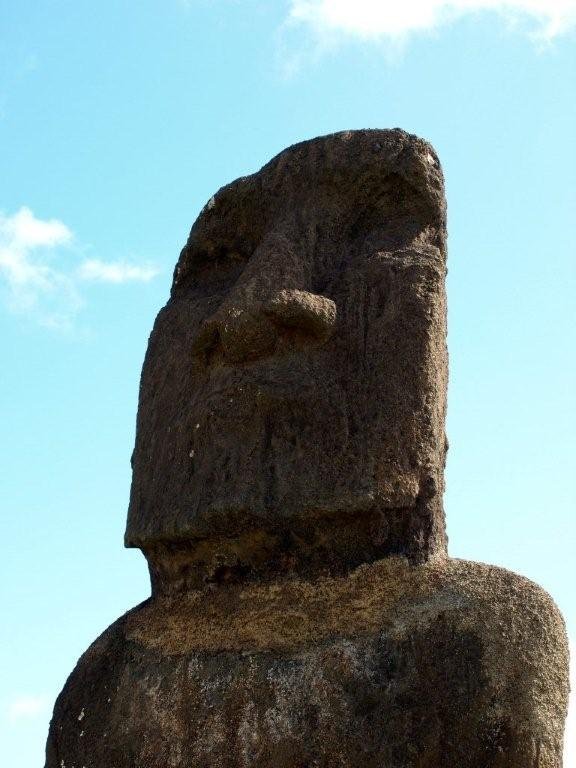 09-Moai