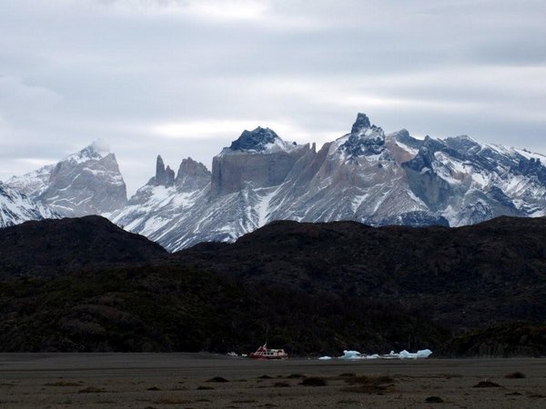 vrnl: Punta Bariloche (2600m), Cumbre Central (2730m) en Cumbre Principal (3050m)
