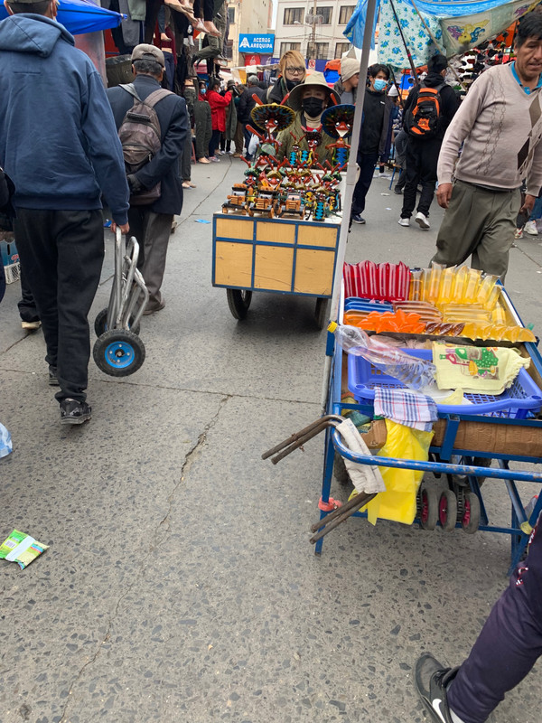 Moving vendors in the market 