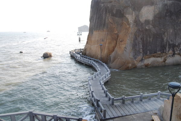 Walkway around base of cliff on Gulangyu