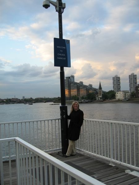 Kelly by the Thames