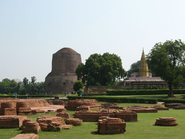 Dhamekh Stupa 
