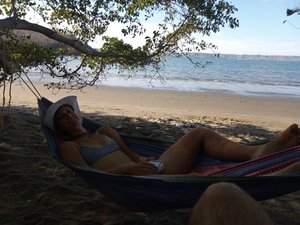 Hanging out at Playa Panamá 
