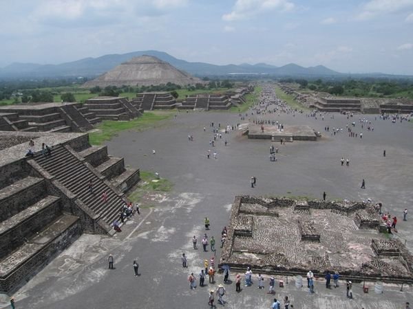 Teotihuacan - Avenue of death