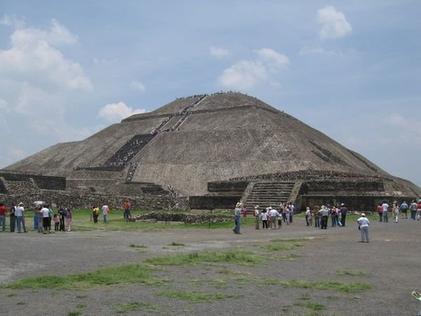 Sun pyramid - Nap piramis