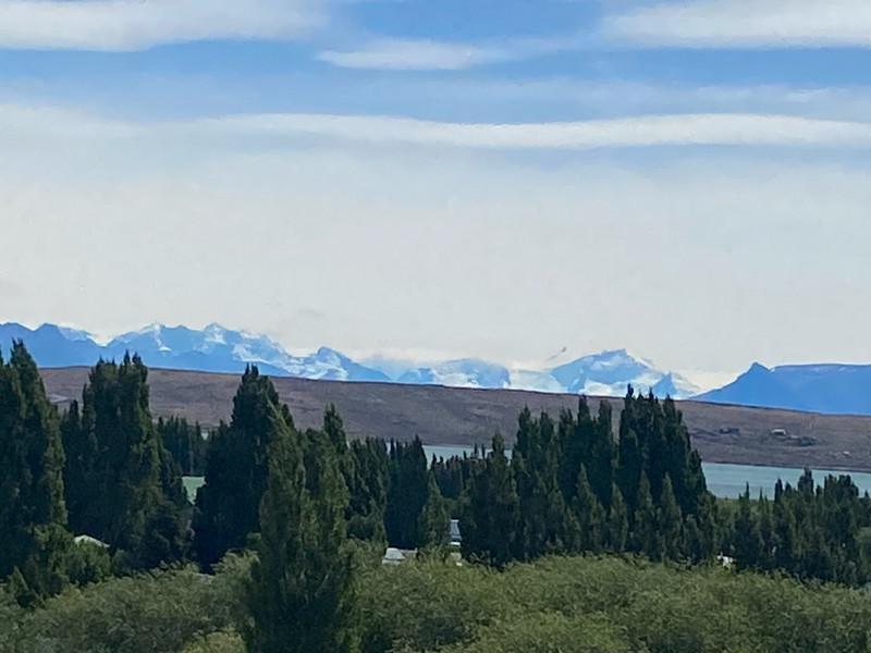 Mountains & glaciers backdrop