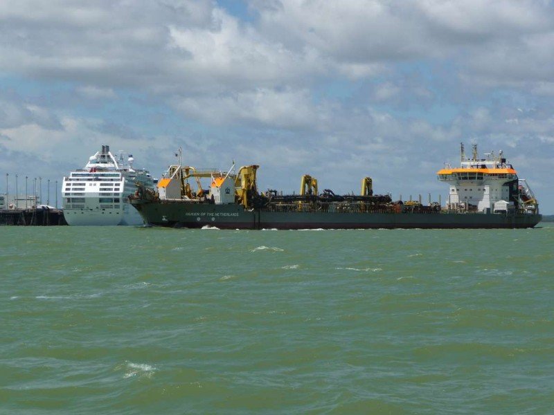 Dredging Darwin harbour