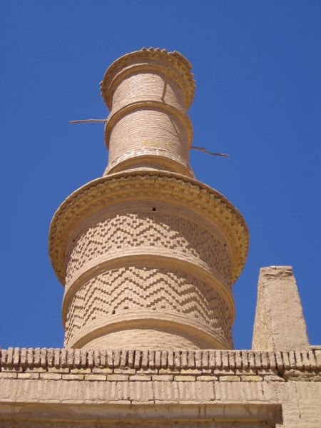 The shaking minaret of Kharanaq