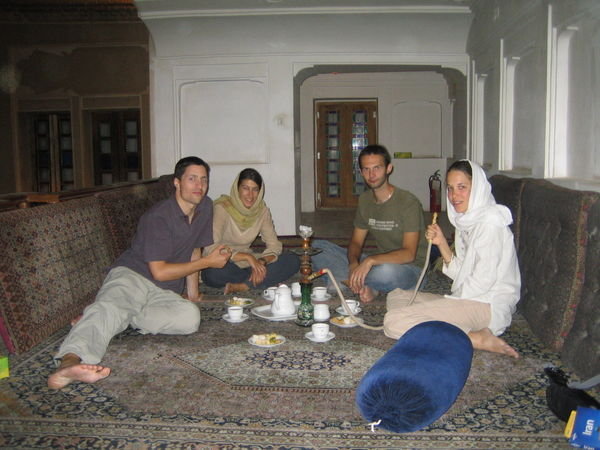 Having tea and qalyan (waterpipe) in Yazd