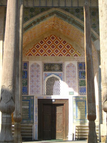 Bukhara - Bolo-Hauz Mosque