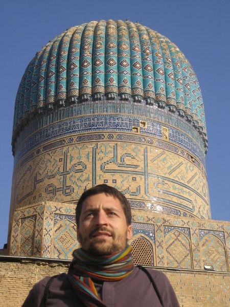 Samarkand - Silvan in front of the Bibi-Khanym Mosque
