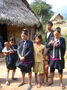 Nam Goy - Lanten women wearing traditional clothes