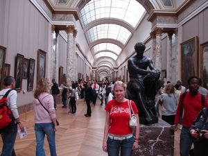 Rochelle in the main art hall at the Louvre