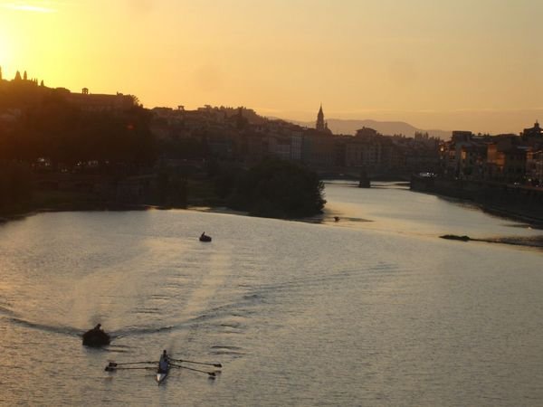 Rowing on the Arno river