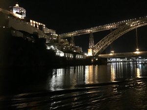 Night cruise under the Luis Bridge.