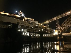 Night cruise under the Luis Bridge.