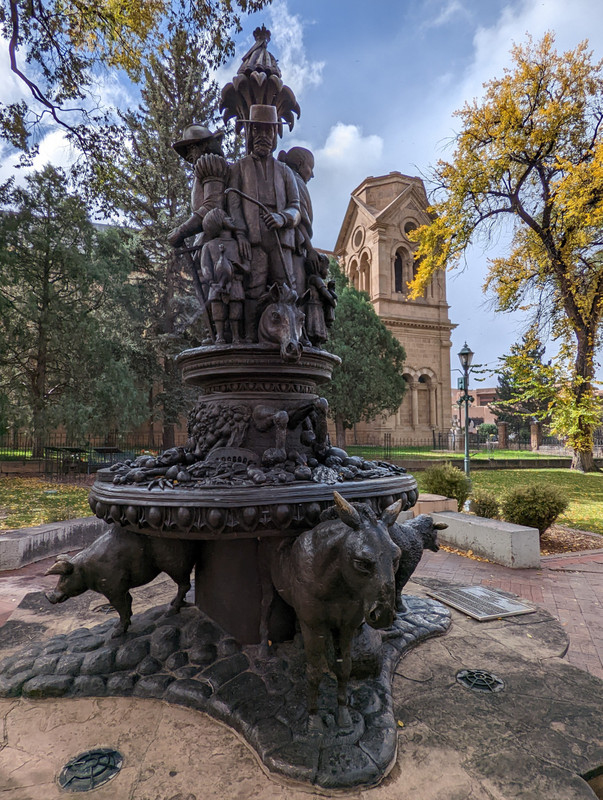 The Settlers Monument in Cathedral Park was designed and placed in the park in honor of the 400th anniversary of the arrival of Spanish settlers in Santa Fe.