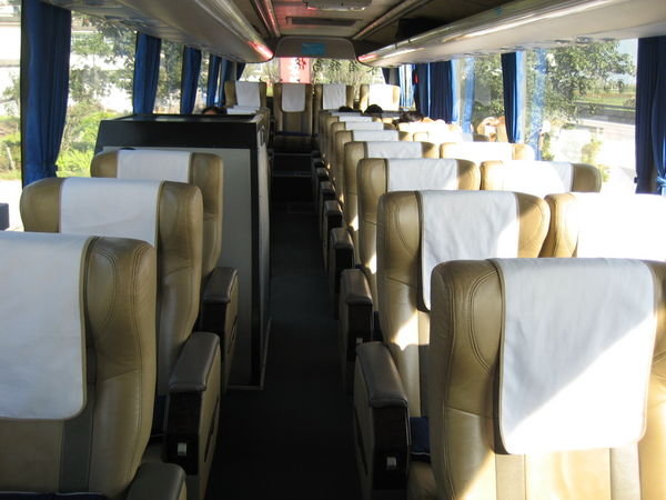 Luxury bus from Dali to Kunming