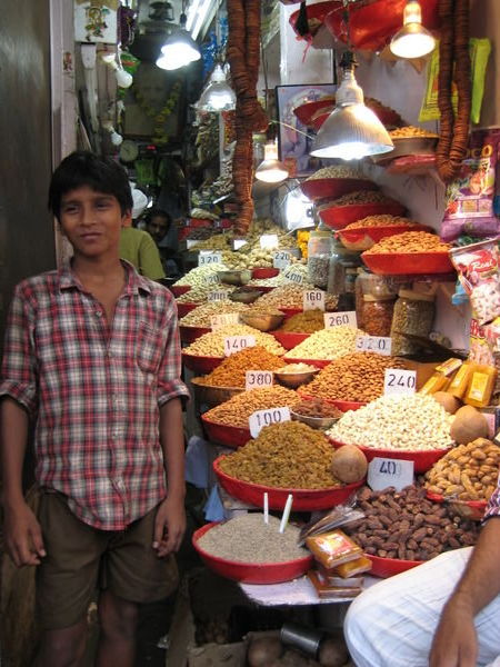 Nut market