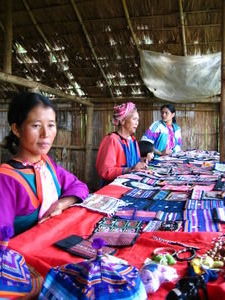 Lisu villagers selling their crafts
