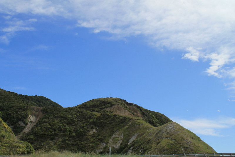 3. HIlls and Blue Sky, Mororimu