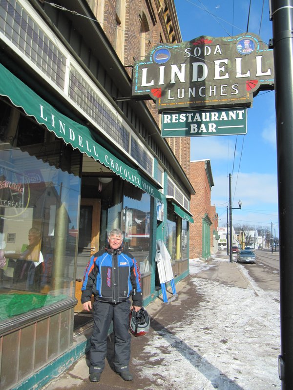 Lindell Chocolate Shop-Lake Linden