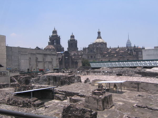 Plaza Mayor- Aztec Ruins