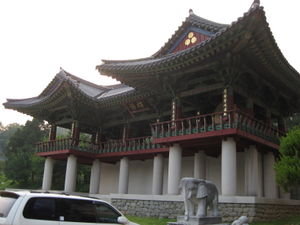 Bongeunsa Buddhist Temple