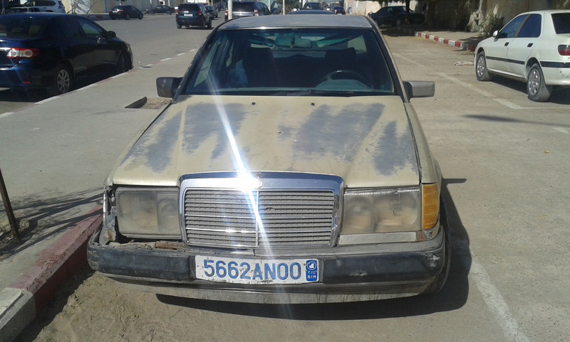 Taxi Mercedes 190D: King of the road