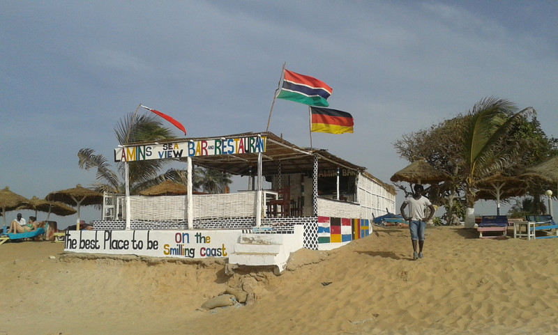 Kololi beach: bar sulla spiaggia