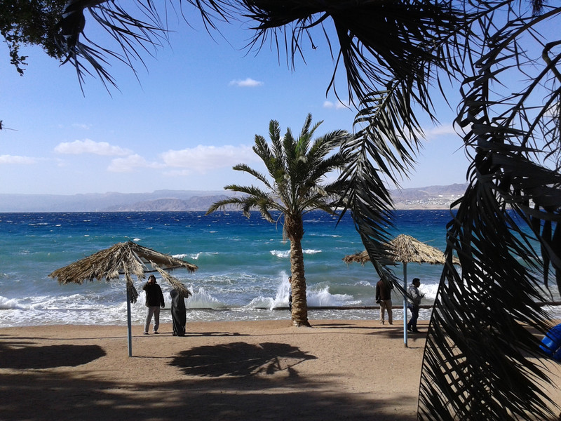 Aqaba: la spiaggia in città