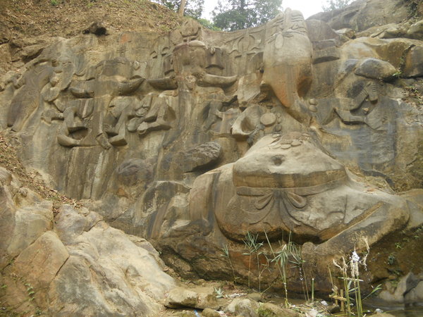 Unakoti: Ganesh nella roccia