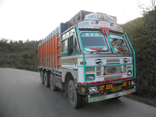Il camion per Kohima