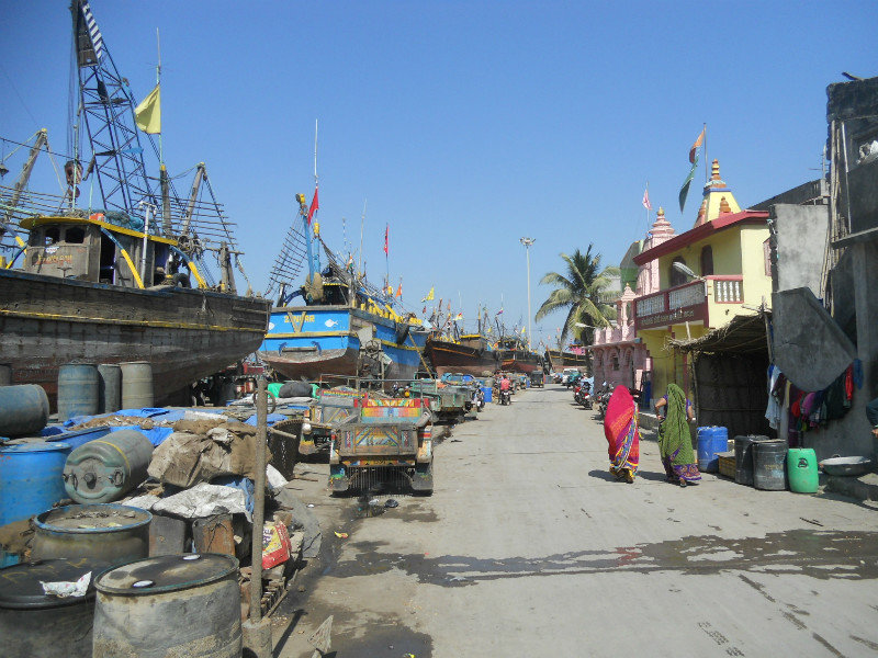 Il porto del villaggio di Vanakbara
