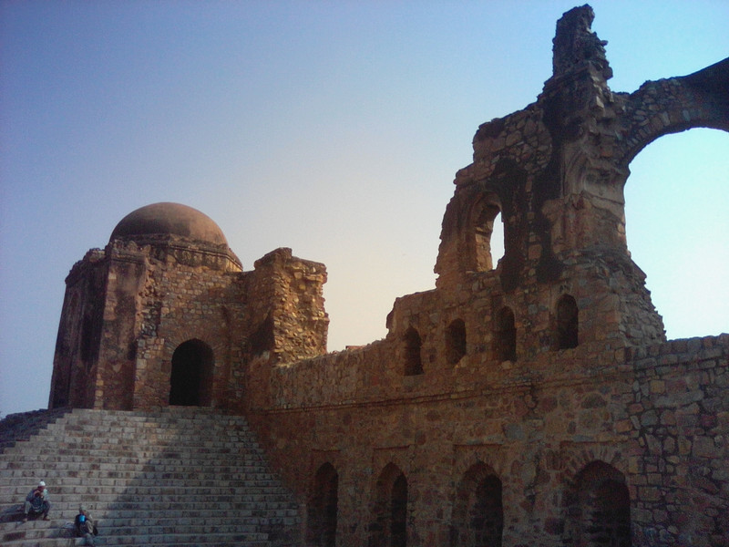 Le rovine di Feroz Shah Kotla